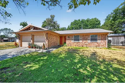 402 W Carter Street, Savoy, TX 75479 - Photo 2
