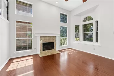 9016 Cumberland Drive, Irving, TX 75063 - Photo 4
