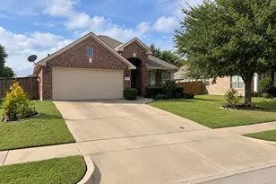 4700 Valleyview Dr, Mansfield, TX 76063 - Photo 2