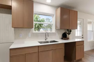 613 E Tyler St, Richardson, TX 75081 - Photo 10