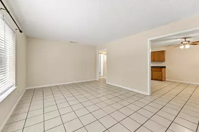 410 W Franklin Street #5, Waxahachie, TX 75165 - Photo 2