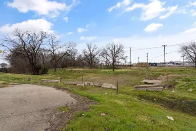 1717 N Main Street, Cleburne, TX 76033 - Photo 6