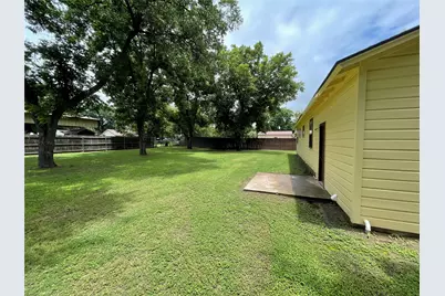 204 E 6th Street, Tolar, TX 76476 - Photo 4