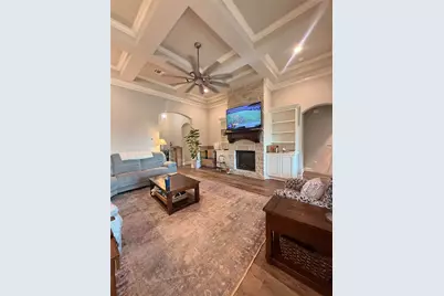 1136 Tremont Lane, Granbury, TX 76049 - Photo 4