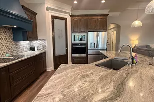 1136 Tremont Ln, Granbury, TX 76049 - Photo 8