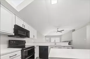 7217 Fossil Hill Dr, Arlington, TX 76002 - Photo 12