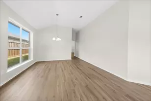 7217 Fossil Hill Dr, Arlington, TX 76002 - Photo 6