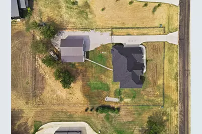 1135 Paradise Parkway, Poolville, TX 76487 - Photo 40