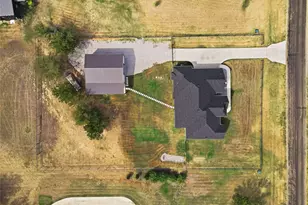 1135 Paradise Pkwy, Poolville, TX 76487 - Photo 40