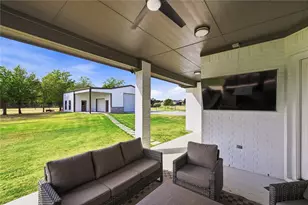 1135 Paradise Pkwy, Poolville, TX 76487 - Photo 32