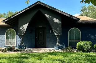 120 Lakeway Dr, Benbrook, TX 76126 - Photo 2