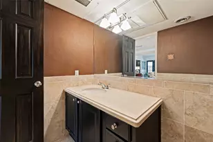 10209 Regal Oaks Dr, Dallas, TX 75230 - Photo 24