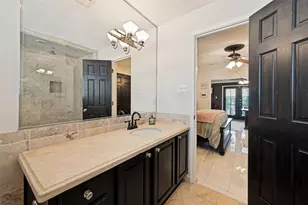 10209 Regal Oaks Dr, Dallas, TX 75230 - Photo 18