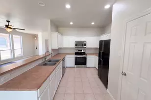 2617 Silver Hill Dr, Fort Worth, TX 76131 - Photo 2