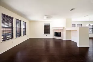 2456 Arroyo Springs Dr, Grand Prairie, TX 75052 - Photo 4