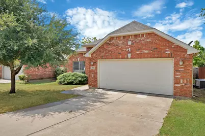 2633 Pioneer Bluffs Road, Balch Springs, TX 75181 - Photo 2