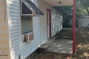 711 Hall St, Lancaster, TX 75146 - Photo 6