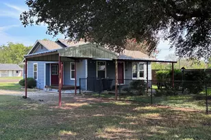 306 Hubbard, Streetman, TX 75859 - Photo 4