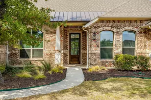 102 Eagle Dr, Lipan, TX 76462 - Photo 1