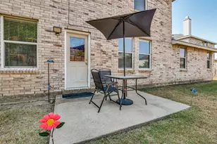 2120 W Grove Ln, Grand Prairie, TX 75052 - Photo 22