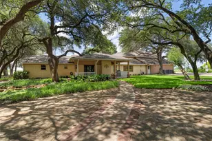 2029 Speegleville Rd, Woodway, TX 76712 - Photo 36