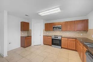821 Green Heath Ave, Fort Worth, TX 76120 - Photo 12