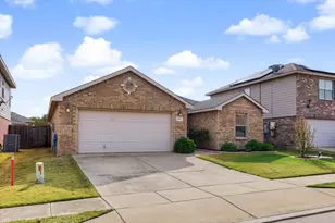 821 Green Heath Ave, Fort Worth, TX 76120 - Photo 1