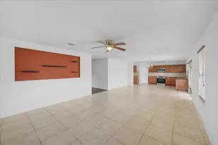 821 Green Heath Ave, Fort Worth, TX 76120 - Photo 6