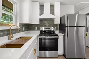 3905 Orlando Ct, Dallas, TX 75211 - Photo 14