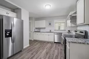 1413 N Wharton St, Sherman, TX 75092 - Photo 8