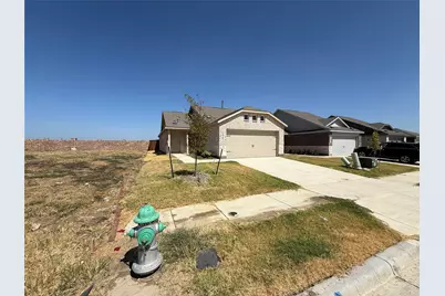 14141 Zealand Drive, Pilot Point, TX 76258 - Photo 4