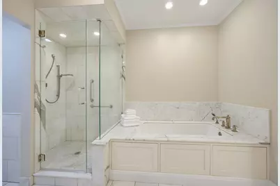 4212 Lomo Alto Drive #202, Highland Park, TX 75219 - Photo 18