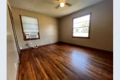 202 W Wheatland Road W, Duncanville, TX 75116 - Photo 6