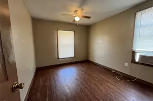 202 W Wheatland Road W, Duncanville, TX 75116 - Photo 10