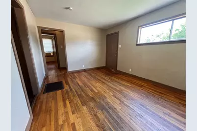202 W Wheatland Road W, Duncanville, TX 75116 - Photo 4