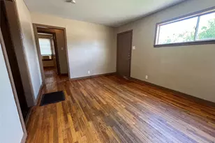 202 W Wheatland Road W, Duncanville, TX 75116 - Photo 4
