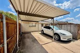35 W Mountain Ln, Grand Prairie, TX 75052 - Photo 22