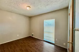35 W Mountain Ln, Grand Prairie, TX 75052 - Photo 14