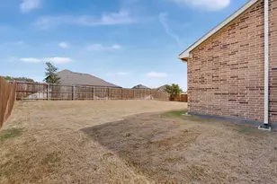1624 Whitworth Dr, Fort Worth, TX 76052 - Photo 32