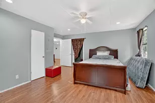916 Fawn Dr, Granbury, TX 76049 - Photo 8