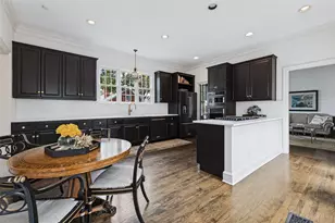 5803 Redwood Ct, Dallas, TX 75209 - Photo 10