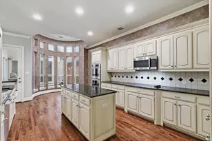 11831 Brookhill Ln, Dallas, TX 75230 - Photo 16