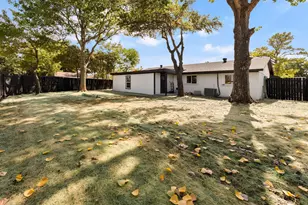4910 Frontier Rd, Garland, TX 75043 - Photo 2