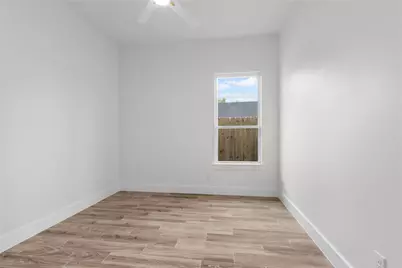 2312 25th Street, Fort Worth, TX 76164 - Photo 24