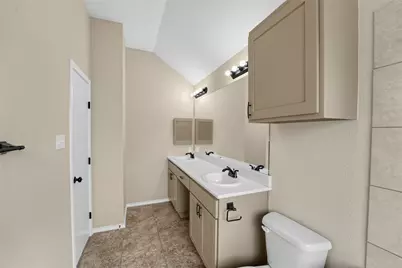 1335 Jasmine Drive, Lewisville, TX 75077 - Photo 32