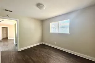 901 Redbird Dr, Irving, TX 75061 - Photo 4