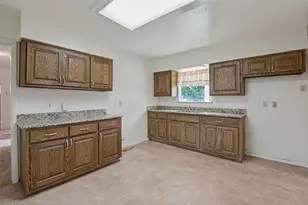 2528 Rugby Ln, Farmers Branch, TX 75234 - Photo 4