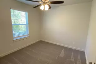 505 W Walker St, Denison, TX 75020 - Photo 8