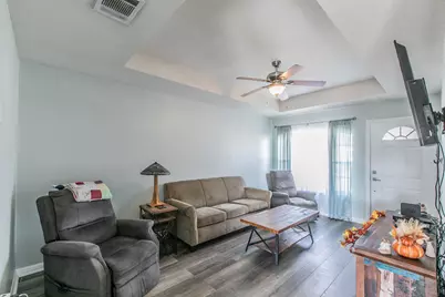 212 Broken Arrow Drive, Lacy Lakeview, TX 76705 - Photo 2