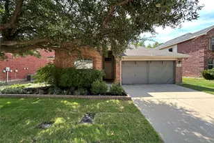 929 Warbler, Aubrey, TX 76227 - Photo 2